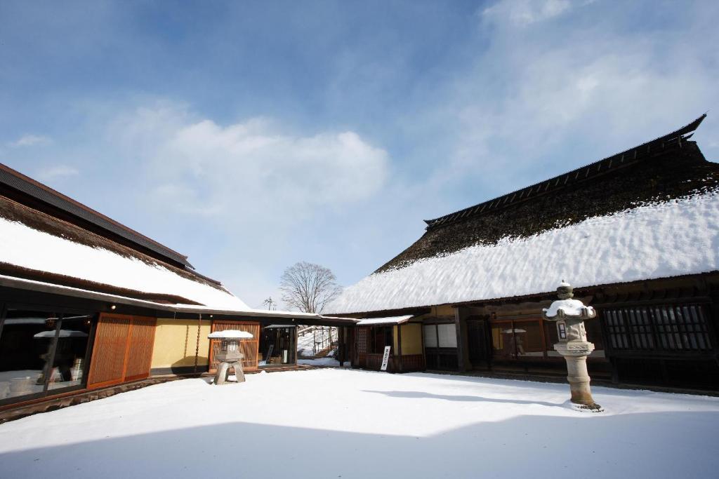 Hatago Higashiagatsuma Exteriör bild