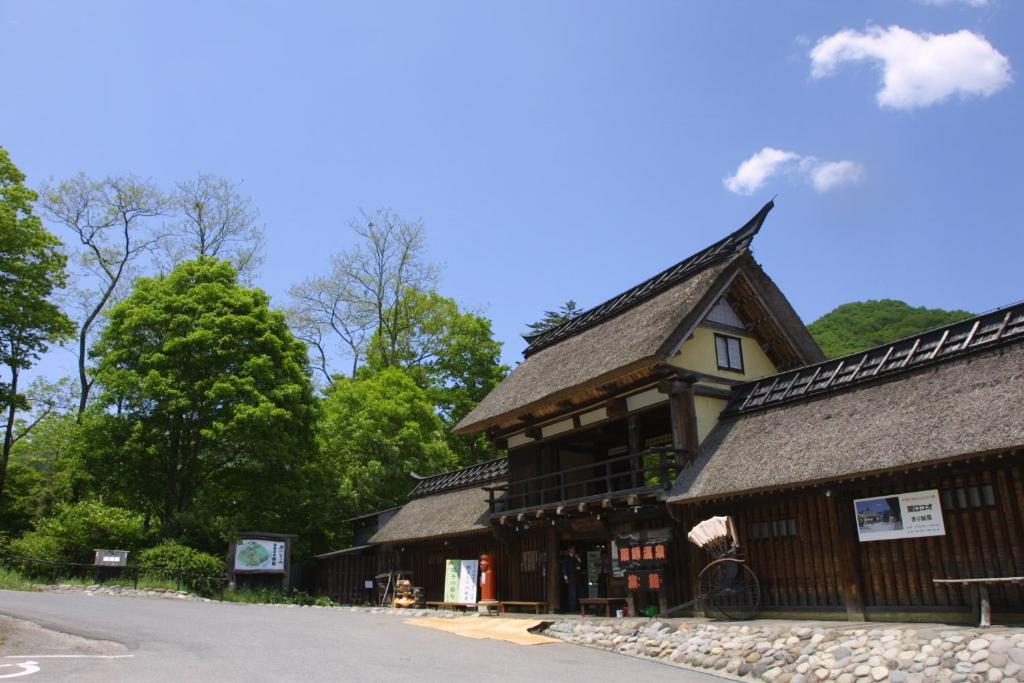 Hatago Higashiagatsuma Exteriör bild
